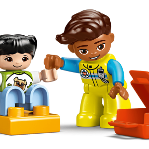 LEGO 10447 Ambulanza e autista