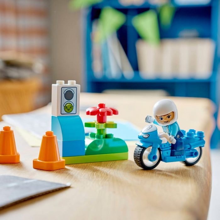 cokorito-toys-lego-10471-motocicletta-blu-della-polizia-3