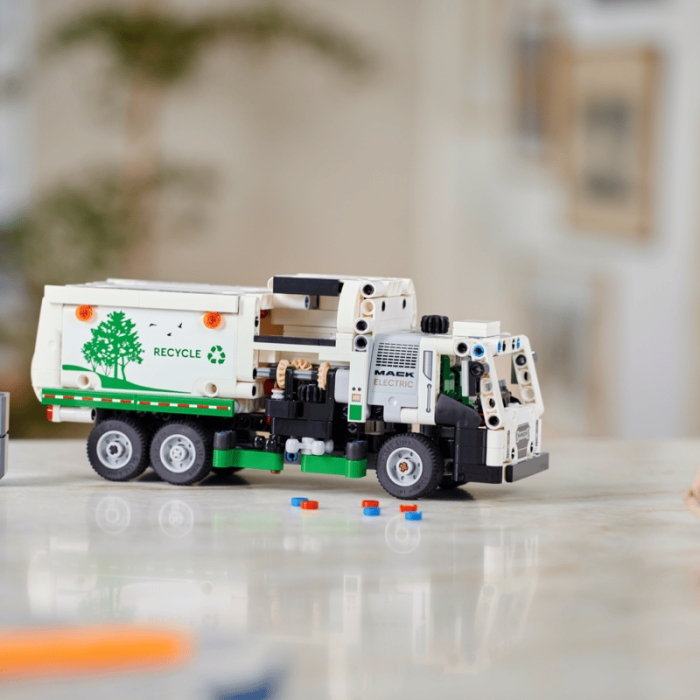 cokorito-toys-lego-42167-camion-della-spazzatura-mack-lr-electric-2