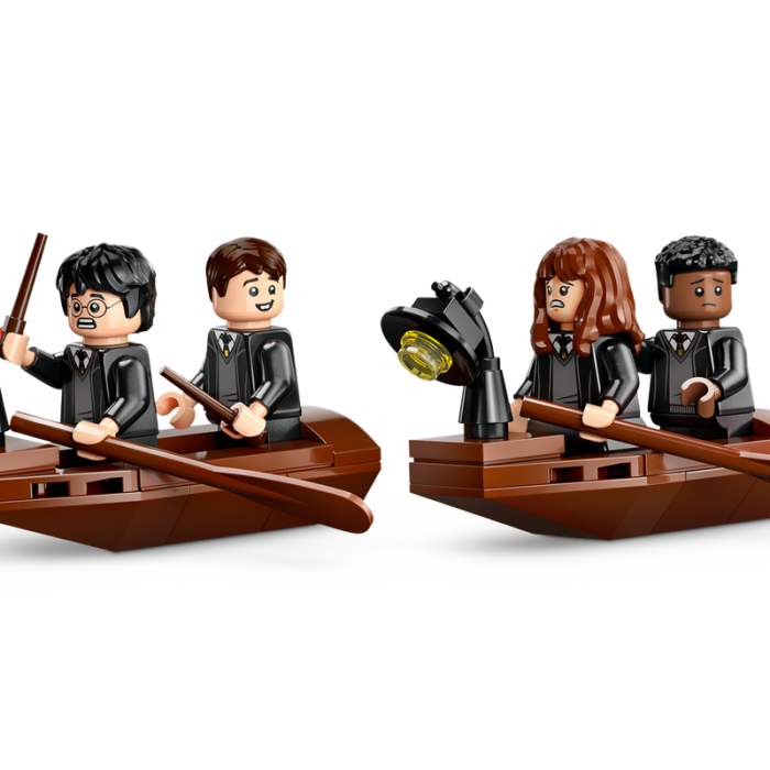 cokorito-toys-lego-76426-la-rimessa-per-le-barche-del-castello-hogwart-4